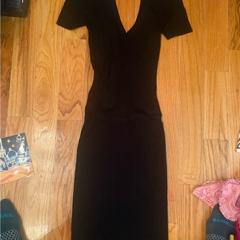 Black V-Neck Sheath Midi Dress